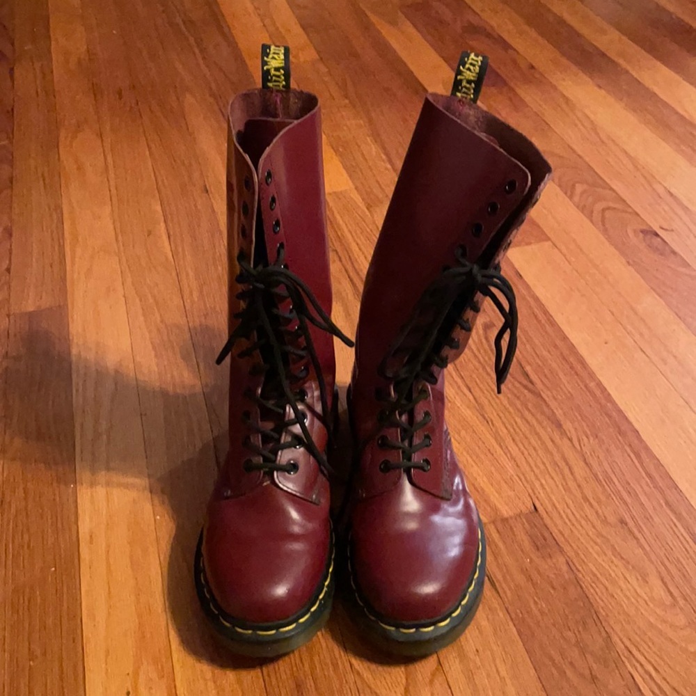 Dr Marten 14 eye boots